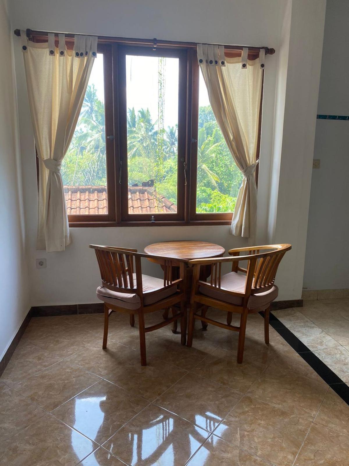 Ogek Home Stay Убуд Номер фото